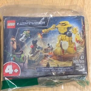 Lego: Buzz lightyear set (NWT)